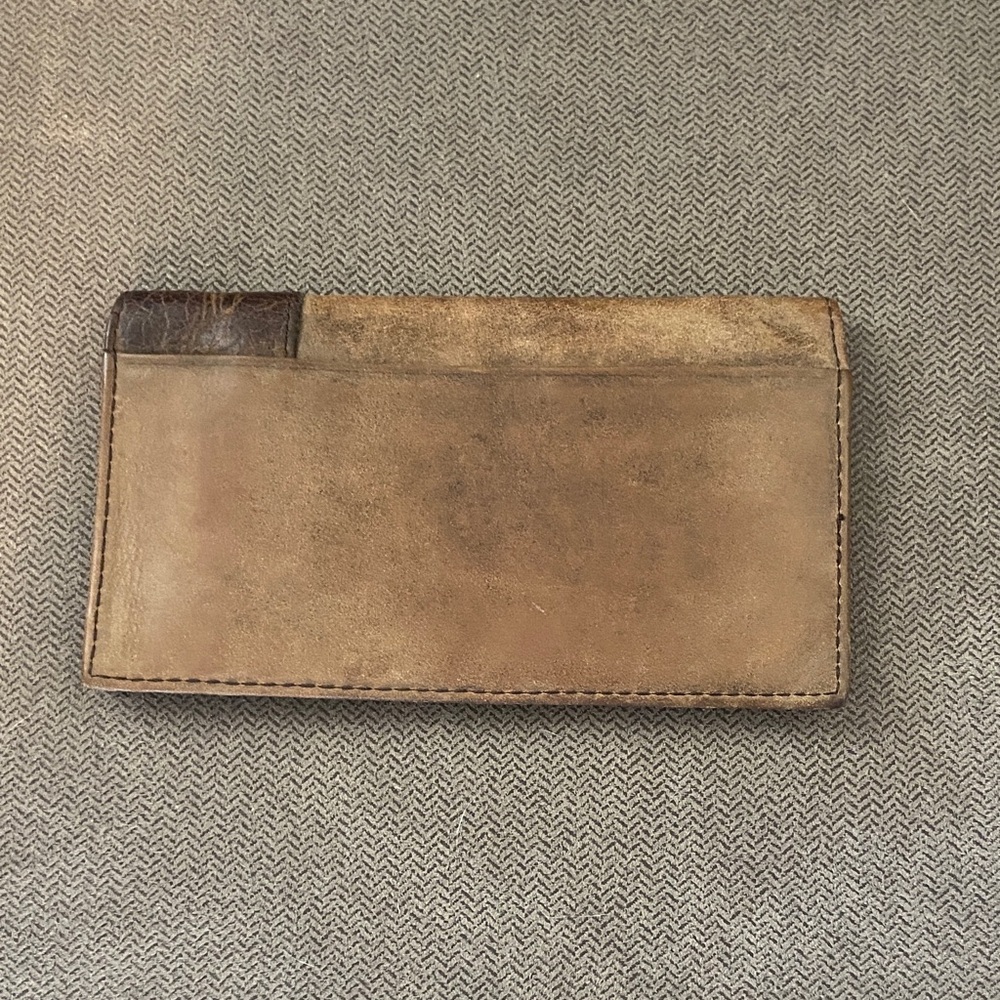 Ariat Brown Two-Tone Tooled Leather Wallet - Picture 7 of 11